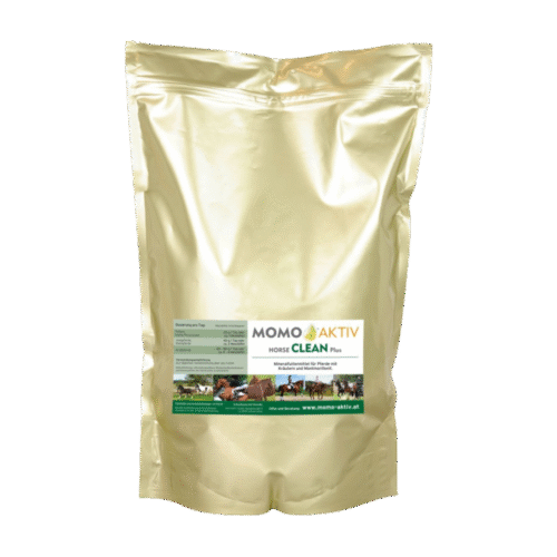 Eine goldene Verpackung von MOMO-AKTIV HORSE CLEAN Plus mit einem Etikett, das verschiedene Pferde zeigt