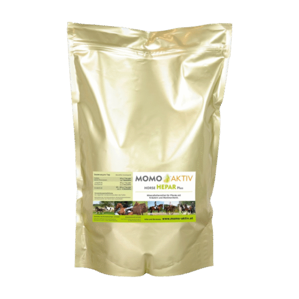 Eine goldene Verpackung von MOMO-AKTIV HORSE HEPAR Plus mit einem Etikett, das mehrere Pferde in verschiedenen Situationen zeigt